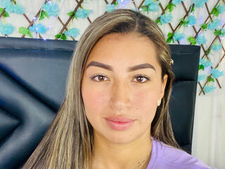 cam girl showing pussy KaatheAdams