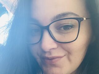 hot cam girl fingering KairaHelena