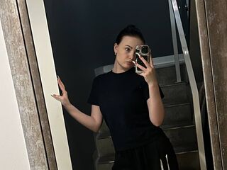 camwhore nude KiraBentley