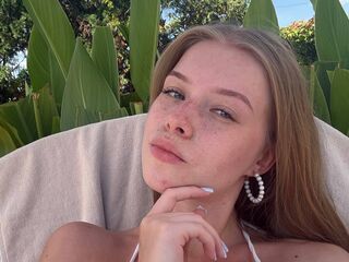 camwhore nude LashandaWeider