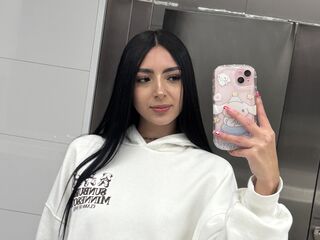 camwhore shaved pussy LauraMeeth