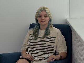 chat room webcam photo LauriMagnie