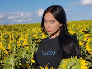 naked camgirl masturbating with vibrator LavonAnsara