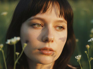 masturbating cam girl LiluSoto