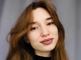 camgirl video chat LouieAldaco