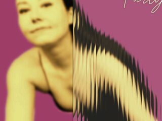 hot cam slut LucyLevatto