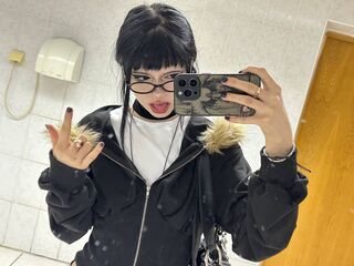 naughty cam girl fingering pussy LunaCarrington