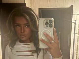 chat room picture MaisieSmithx