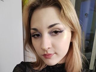 free livecam MakkyPiercen