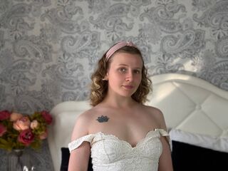 camslut topless MaryCharm