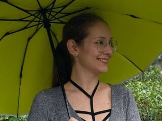 cam girl showing tits MayDavidge