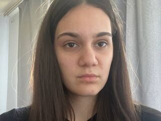 shaved pussy webcam MeiCruzan