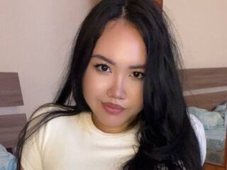 camgirl masturbating with sextoy MelanaShake