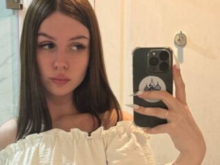 camgirl masturbating MiaRioti