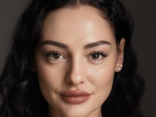 topless cam girl MilanaBellucci