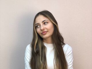 beautiful webcamgirl MoiraBeer