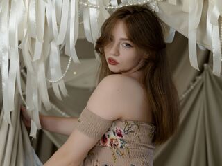 cam girl spreading pussy MoonBrittany