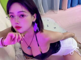 hot girl NolanMia