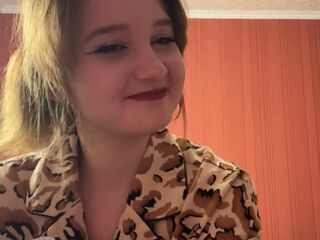 naughty camgirl masturbating with dildo RendaKhairallah