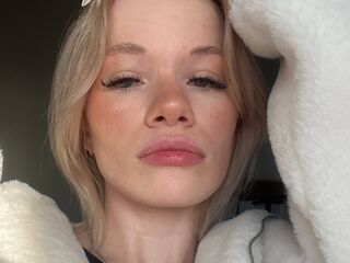 nude cam pic RenitaKoo