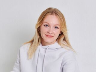 girl fingering bald pussy RhonaBrechtel