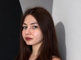 free webcam video RoselynSvatek