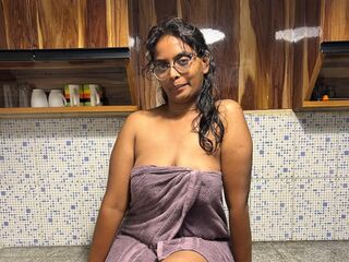 flirt chat room SanjuSanjana