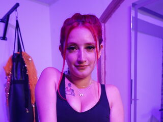 camwhore masturbating with vibrator SharaTomsonn