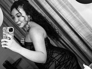 masturbating camgirl SharonBlairr