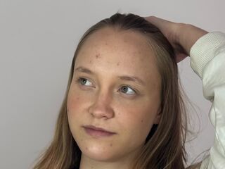 naked girl with webcam SharriDougan