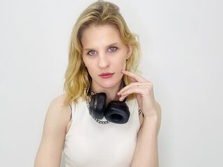 camgirl shaving pussy SilverAmos