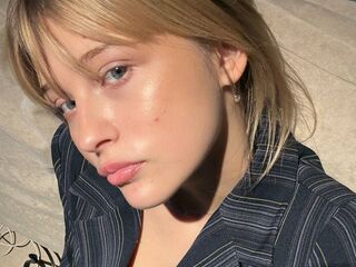 fingering cam girl video SoledadMadon