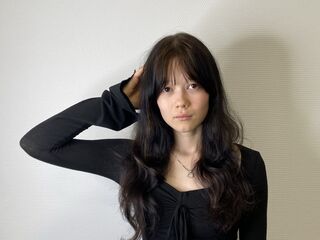 naked camgirl SuzukiJun