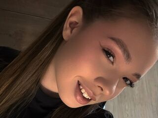 chat with cam TessaSun