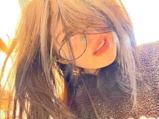 nude webcamgirl pic ToriTrevino