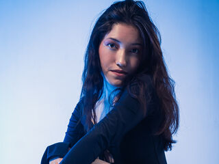 shaved pussy webcam TrinityNova