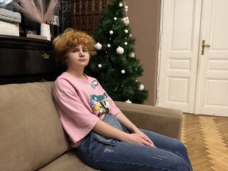 adultcam picture ZyraMonroe