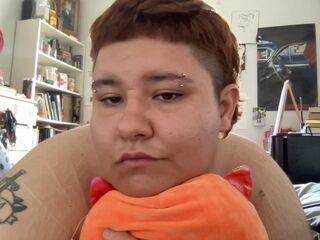 camgirl live sex laChunkygirl